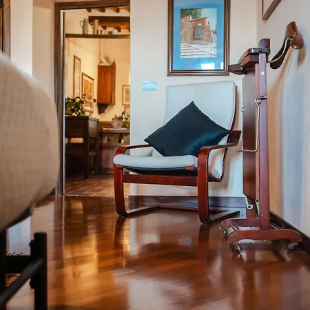 Apartment La Casa Degli Esposti Ad *